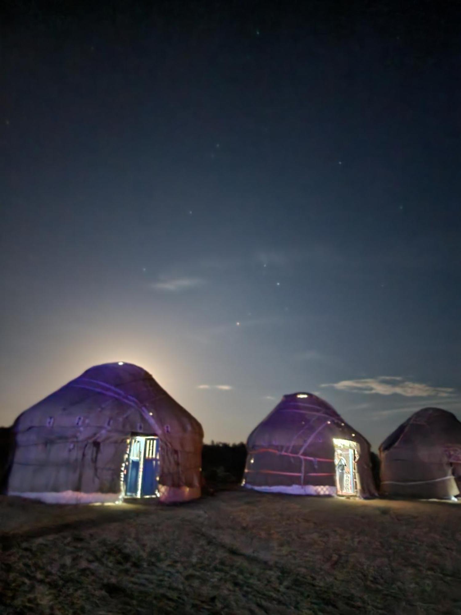 Hotel Authentic Uzbek Yurt Camp Eco-Friendly Nurota Esterno foto
