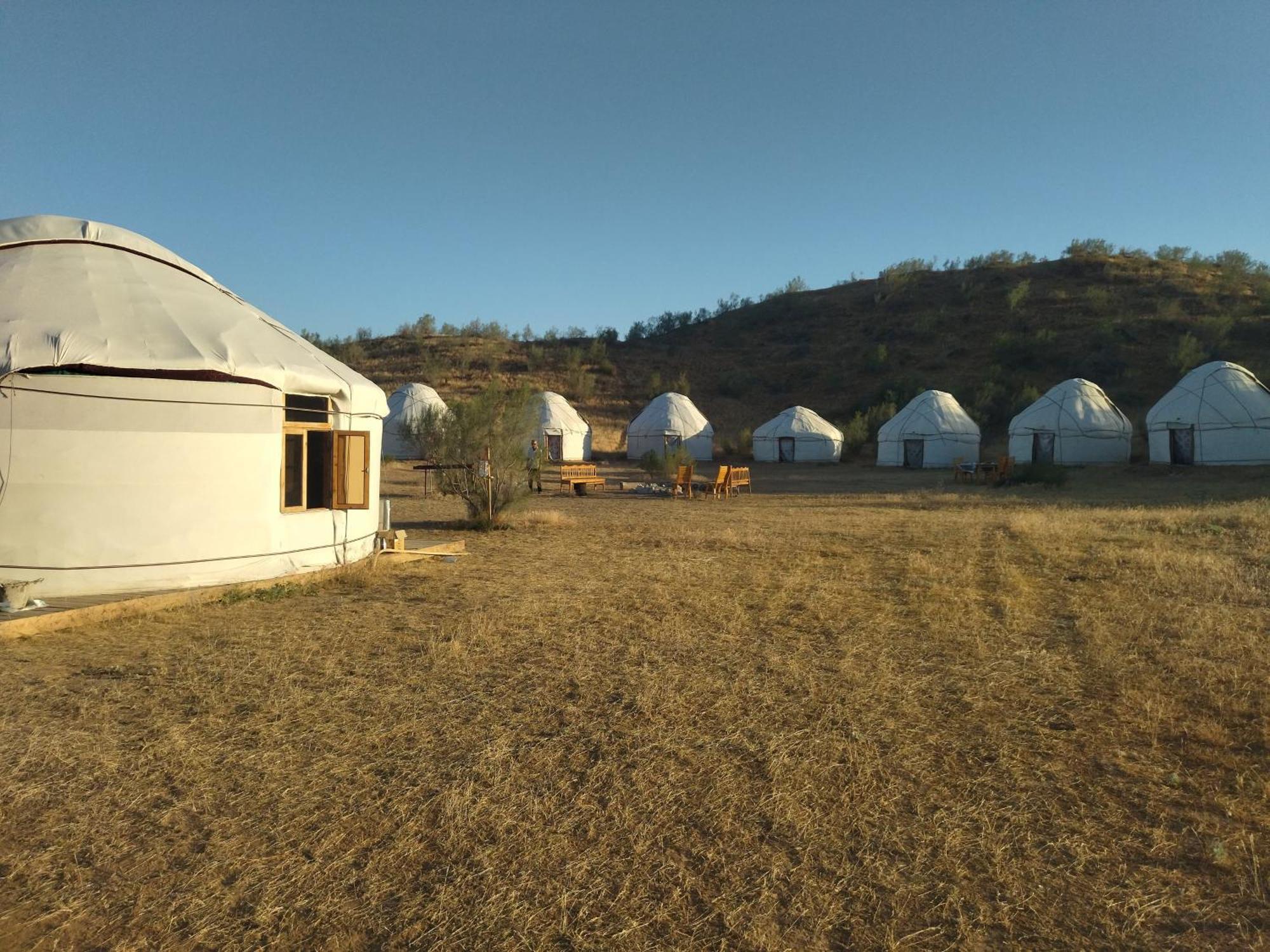 Hotel Authentic Uzbek Yurt Camp Eco-Friendly Nurota Esterno foto